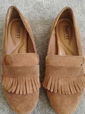 Born Brown  Leather Suede Fringe Loafers.  Women's Size 8.  New